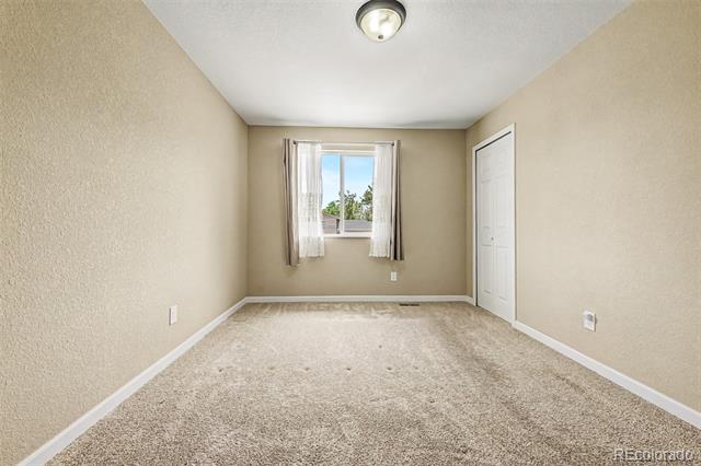 1526 S Fraser Way
