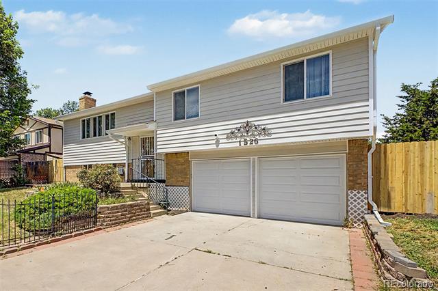 1526 S Fraser Way
