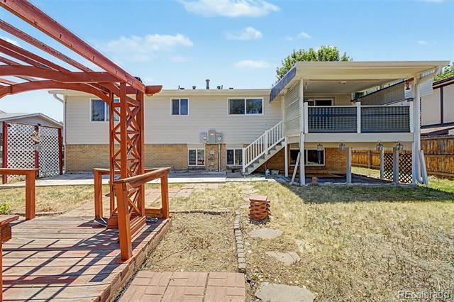 1526 S Fraser Way