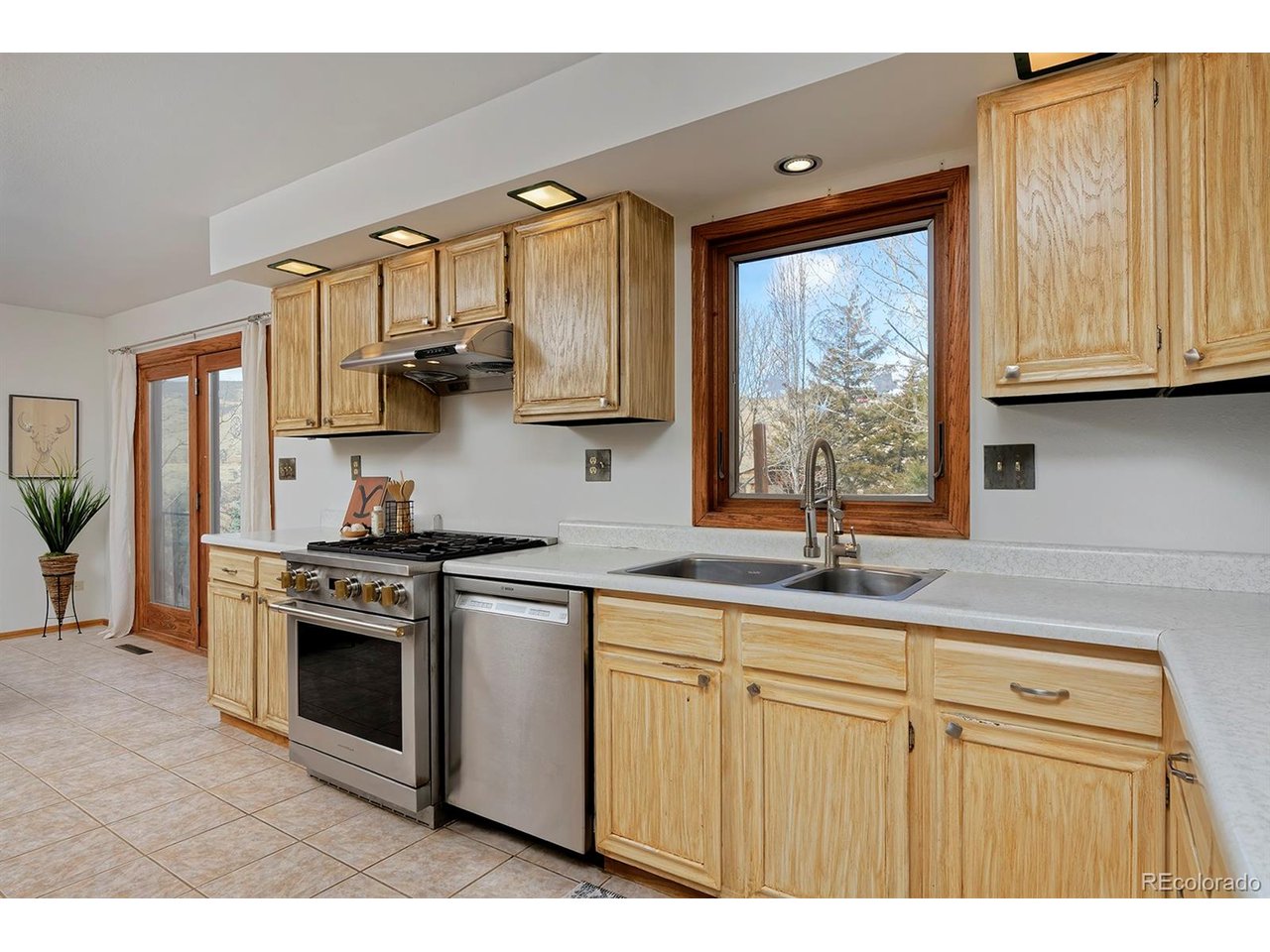 1525 S County Road 27E