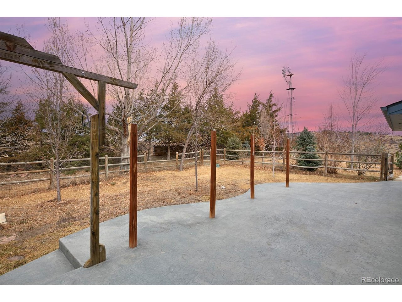 1525 S County Road 27E