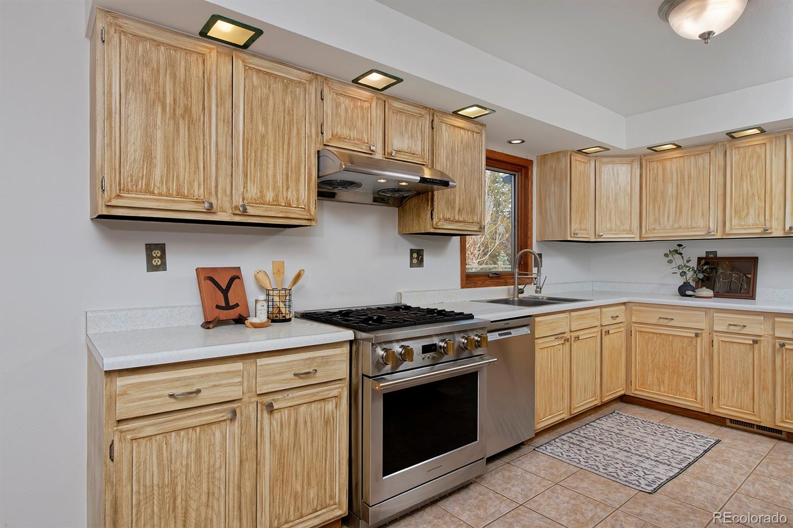1525 S County Road 27E