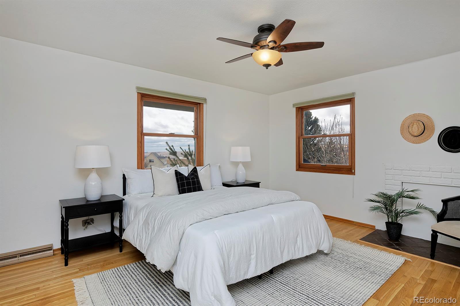 1525 S County Road 27E