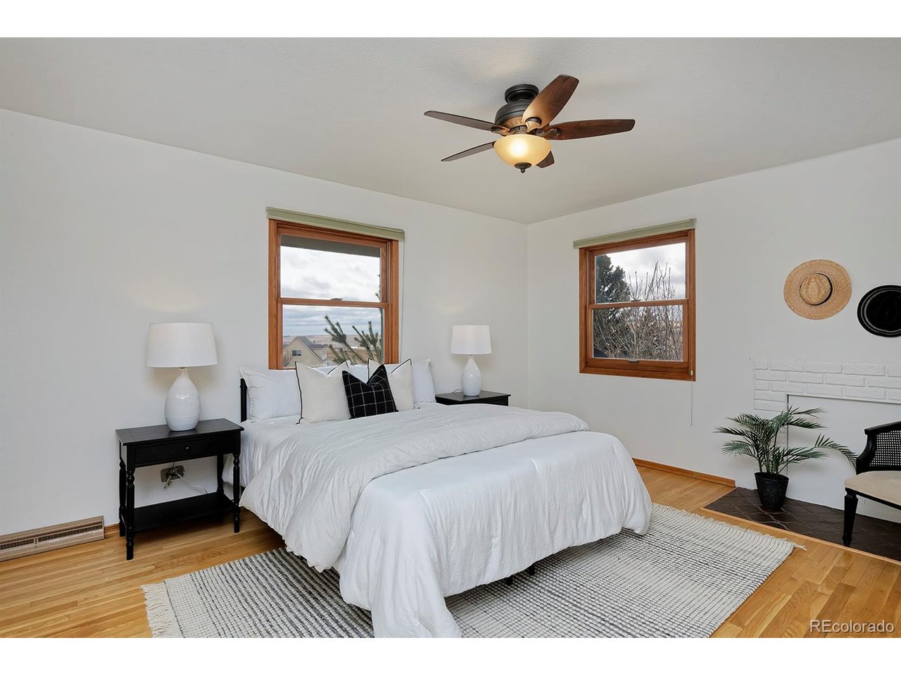 1525 S County Road 27E