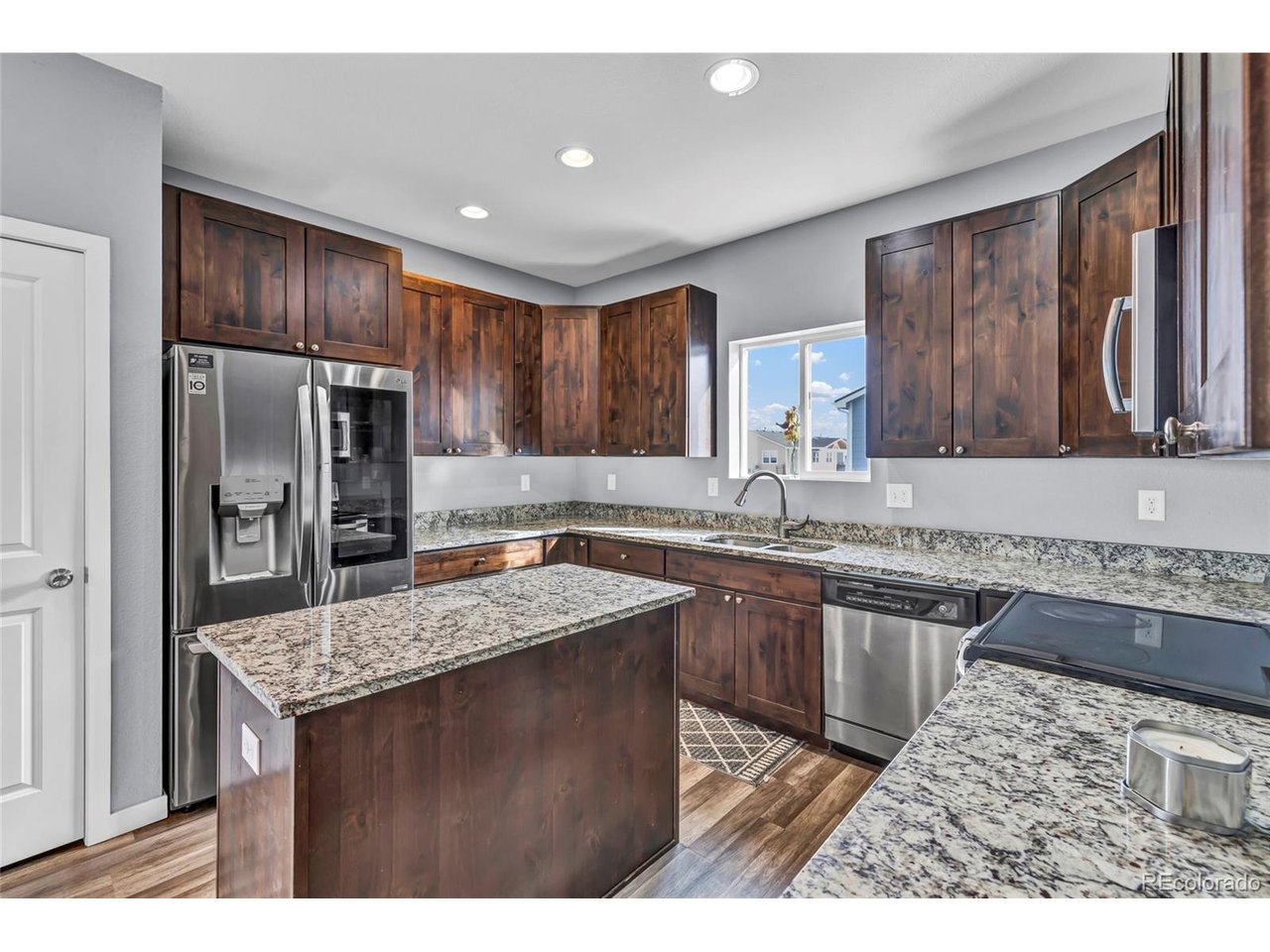 208 S 2nd Ave