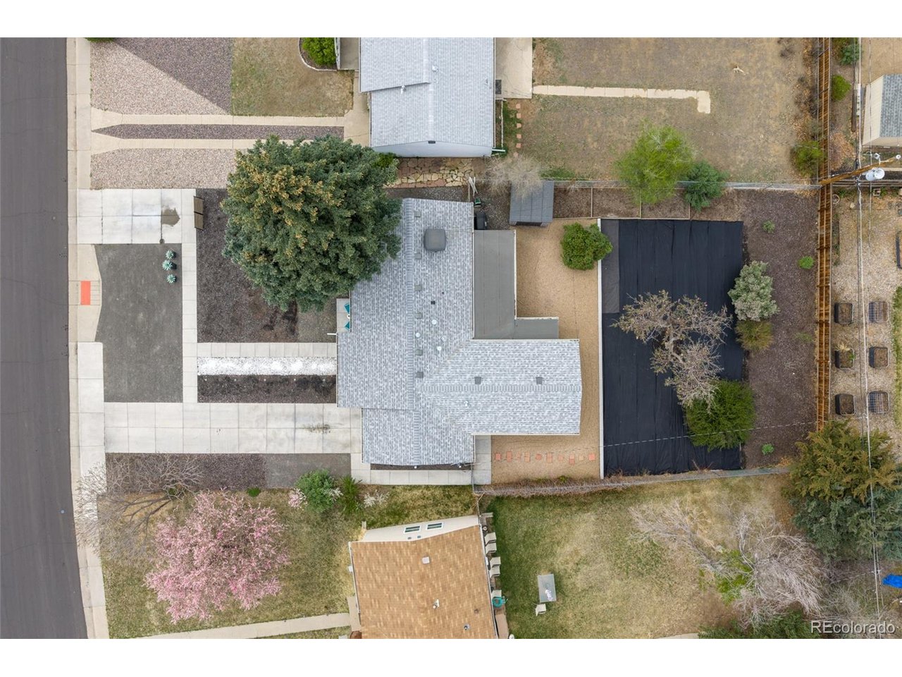 5231 E Dartmouth Ave