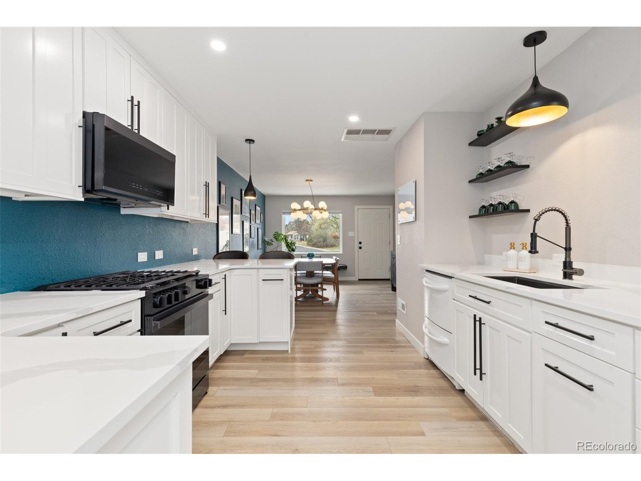 5231 E Dartmouth Ave