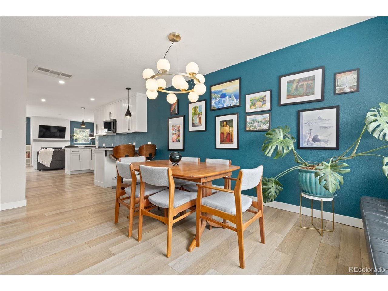 5231 E Dartmouth Ave