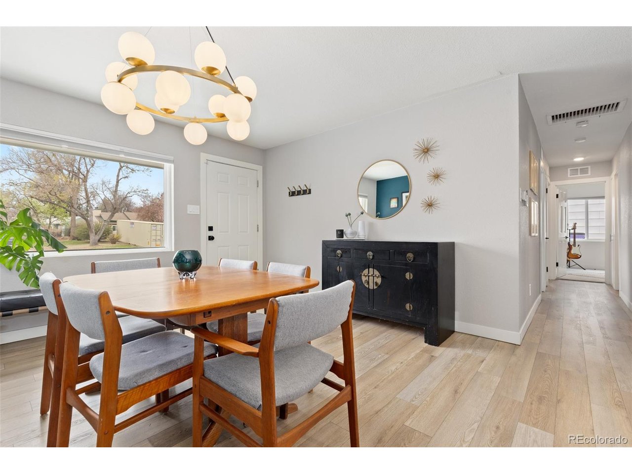 5231 E Dartmouth Ave