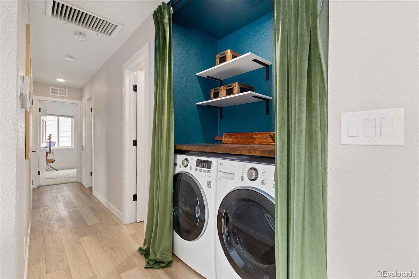 5231 E Dartmouth Avenue