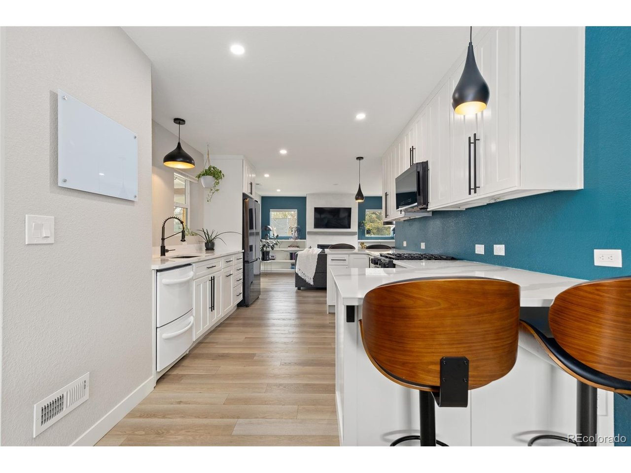 5231 E Dartmouth Ave