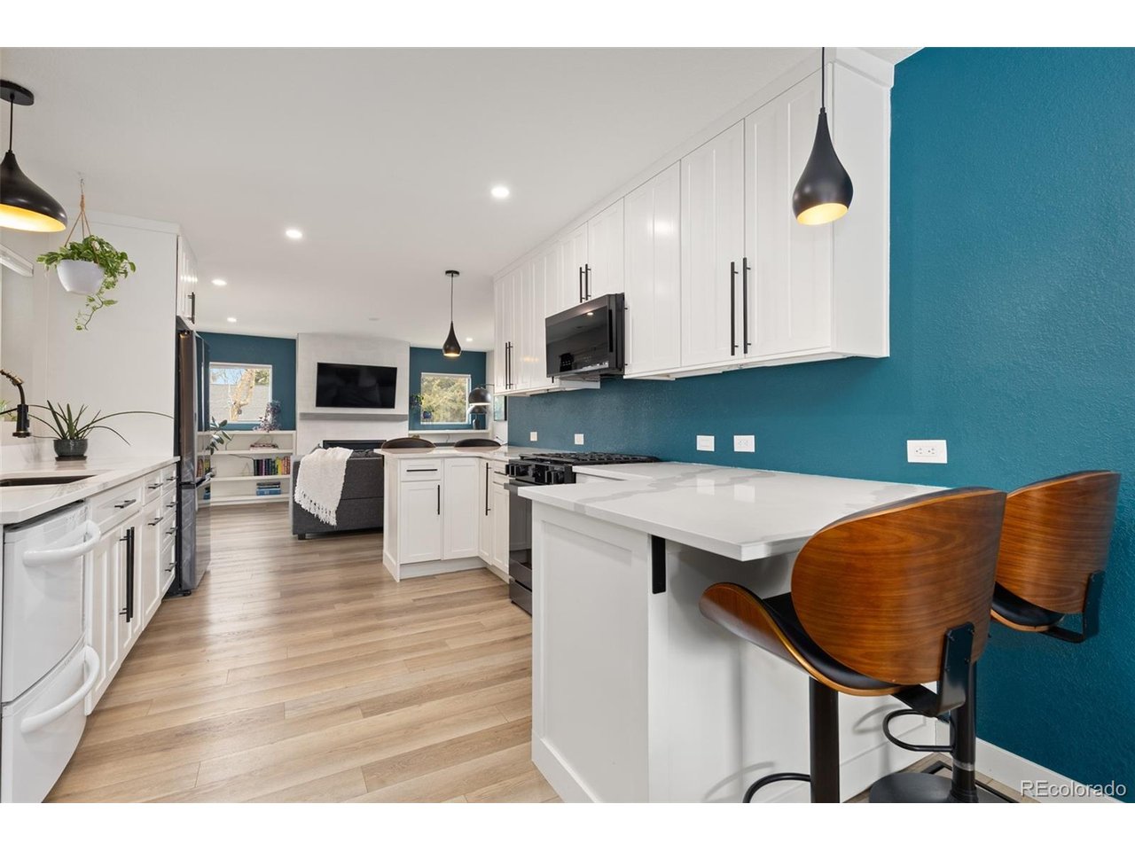 5231 E Dartmouth Ave