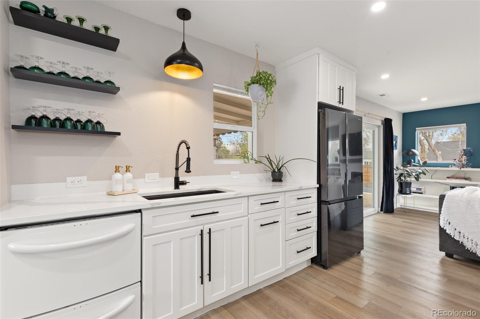 5231 E Dartmouth Avenue