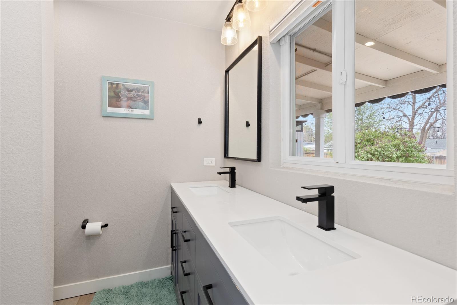 5231 E Dartmouth Avenue