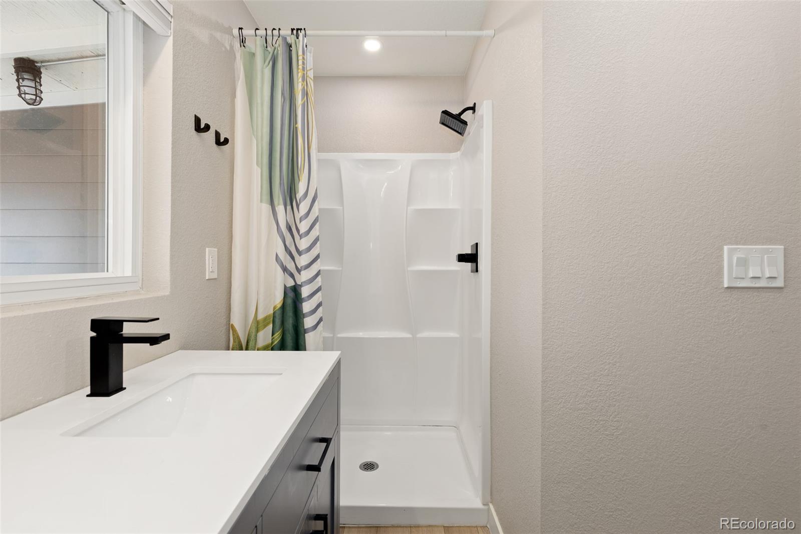 5231 E Dartmouth Avenue