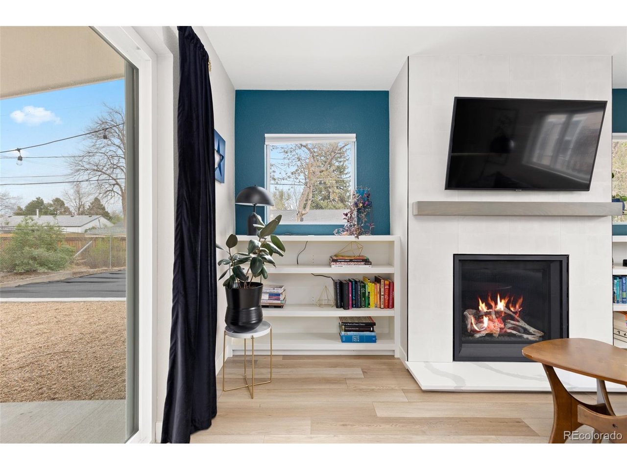 5231 E Dartmouth Ave