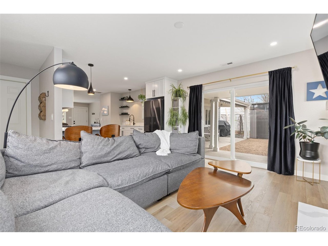 5231 E Dartmouth Ave