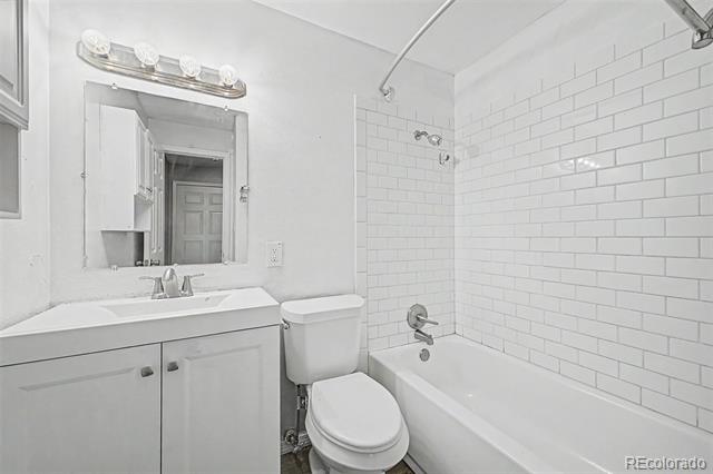 1182 S Eagle Circle Unit: B