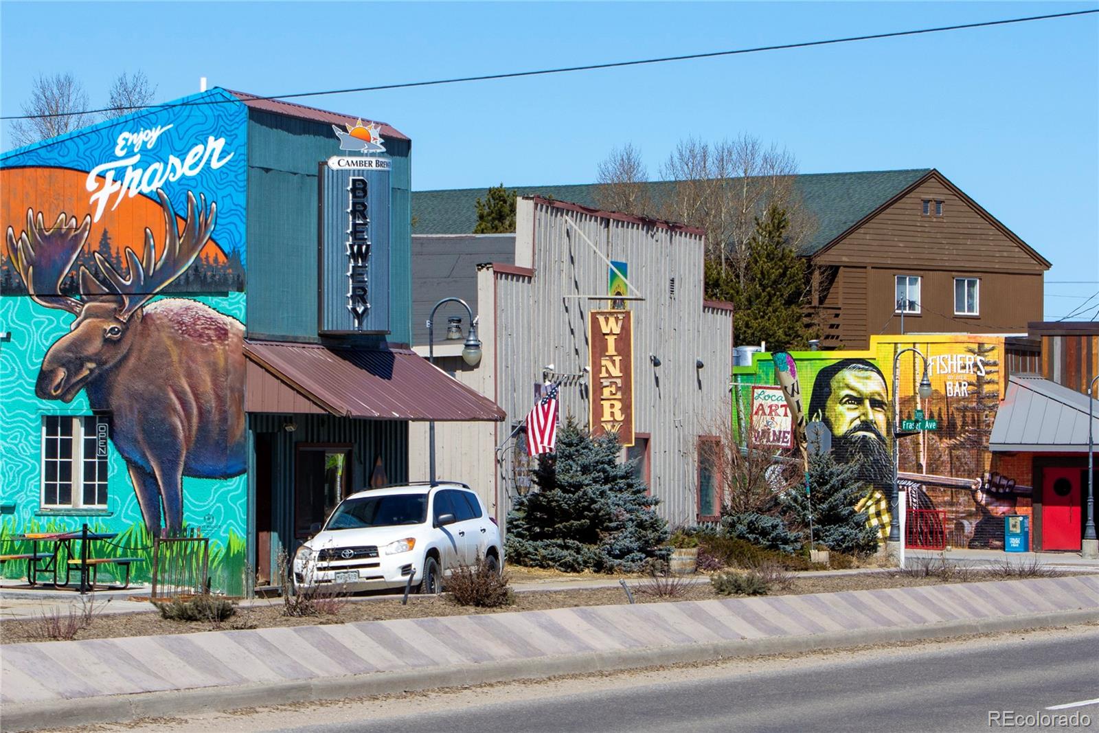 421 W Meadow Mile Unit: 4