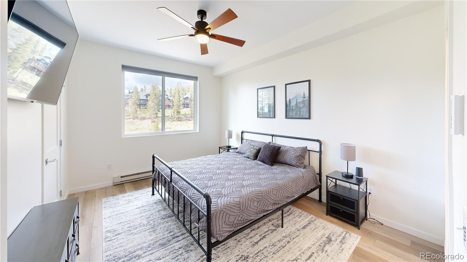 421 W Meadow Mile Unit: 4