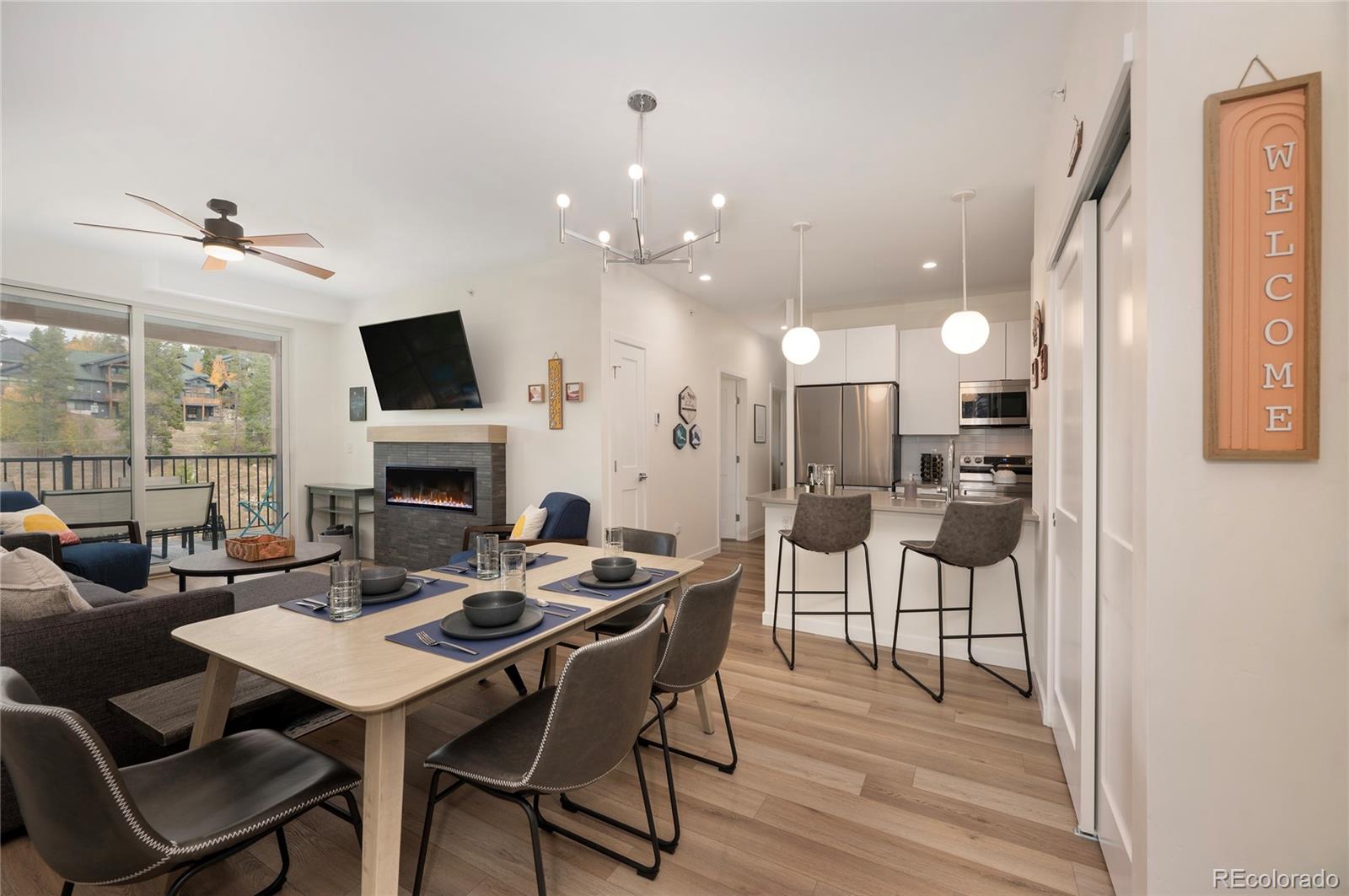 421 W Meadow Mile Unit: 4