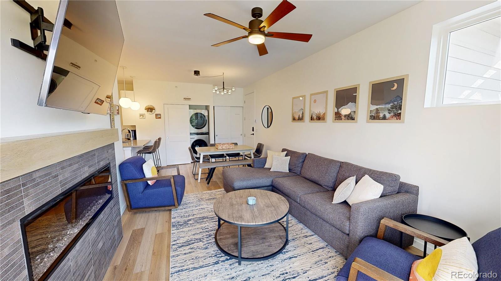 421 W Meadow Mile Unit: 4