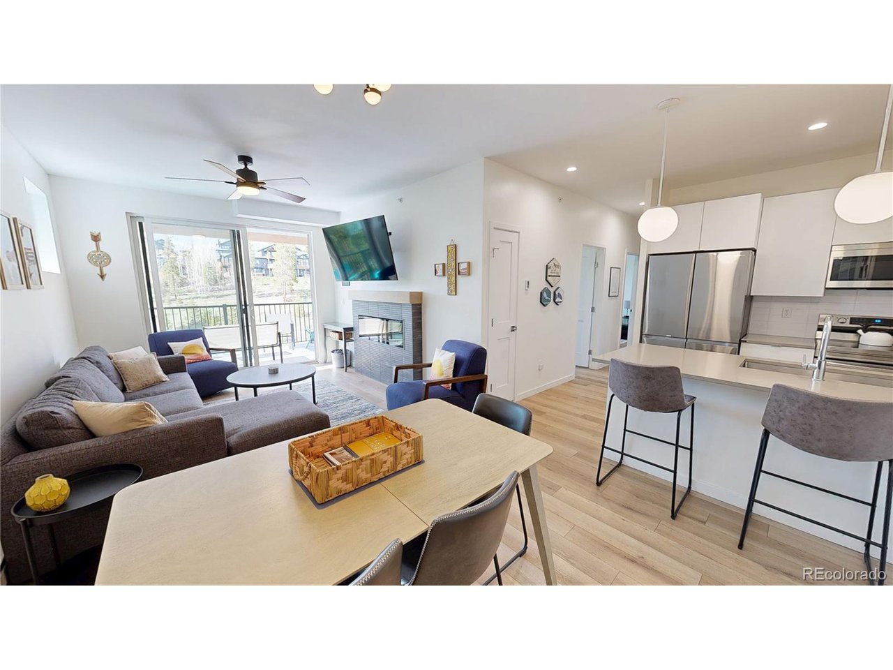 421 W Meadow Mile 16-4