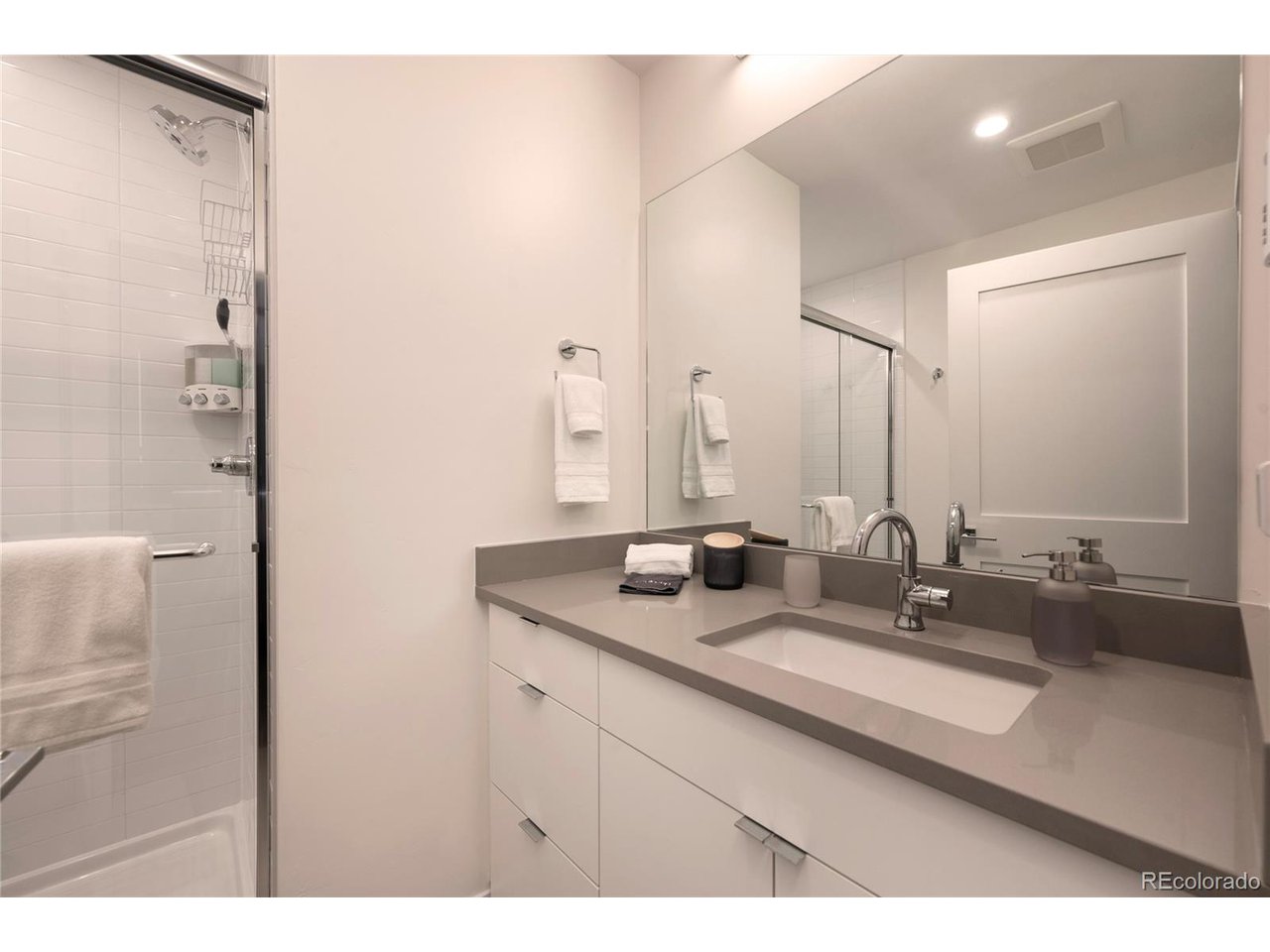 421 W Meadow Mile 16-4