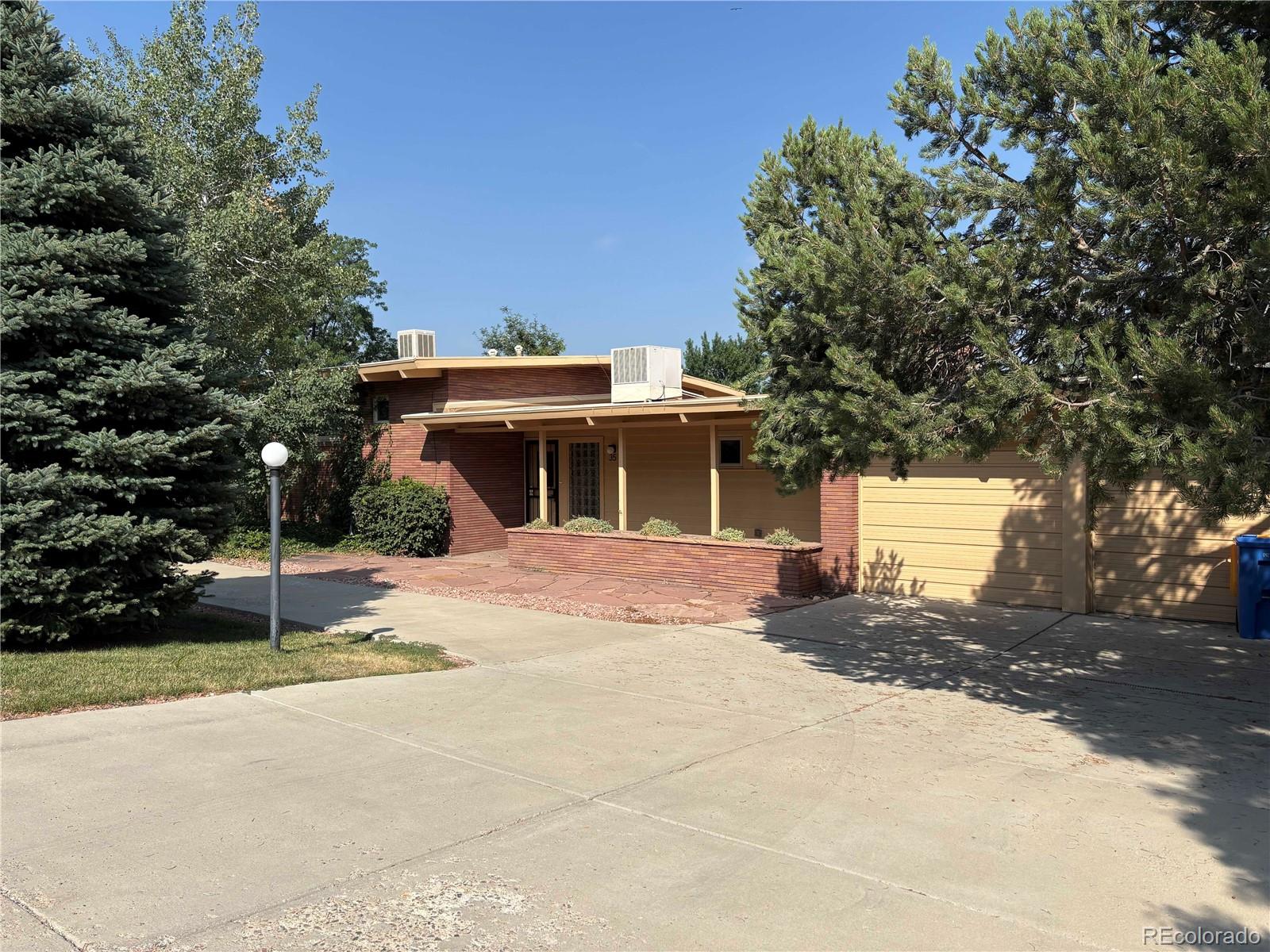 35 Hillside Drive