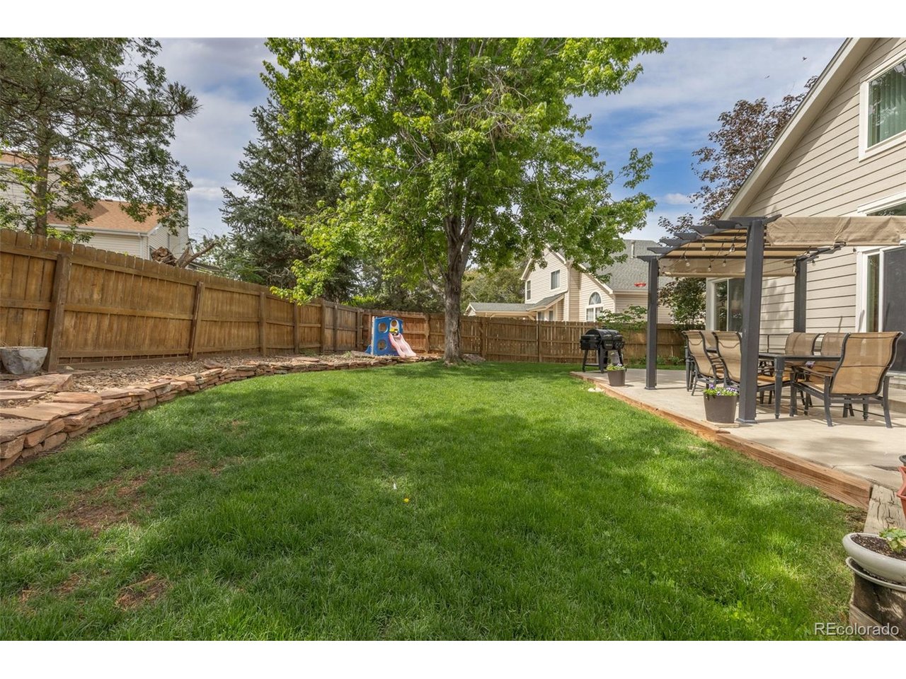 966 Highland Park Dr
