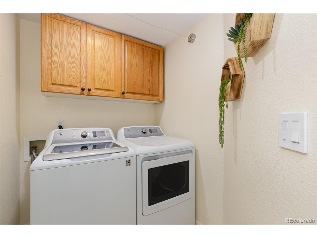 966 Highland Park Dr