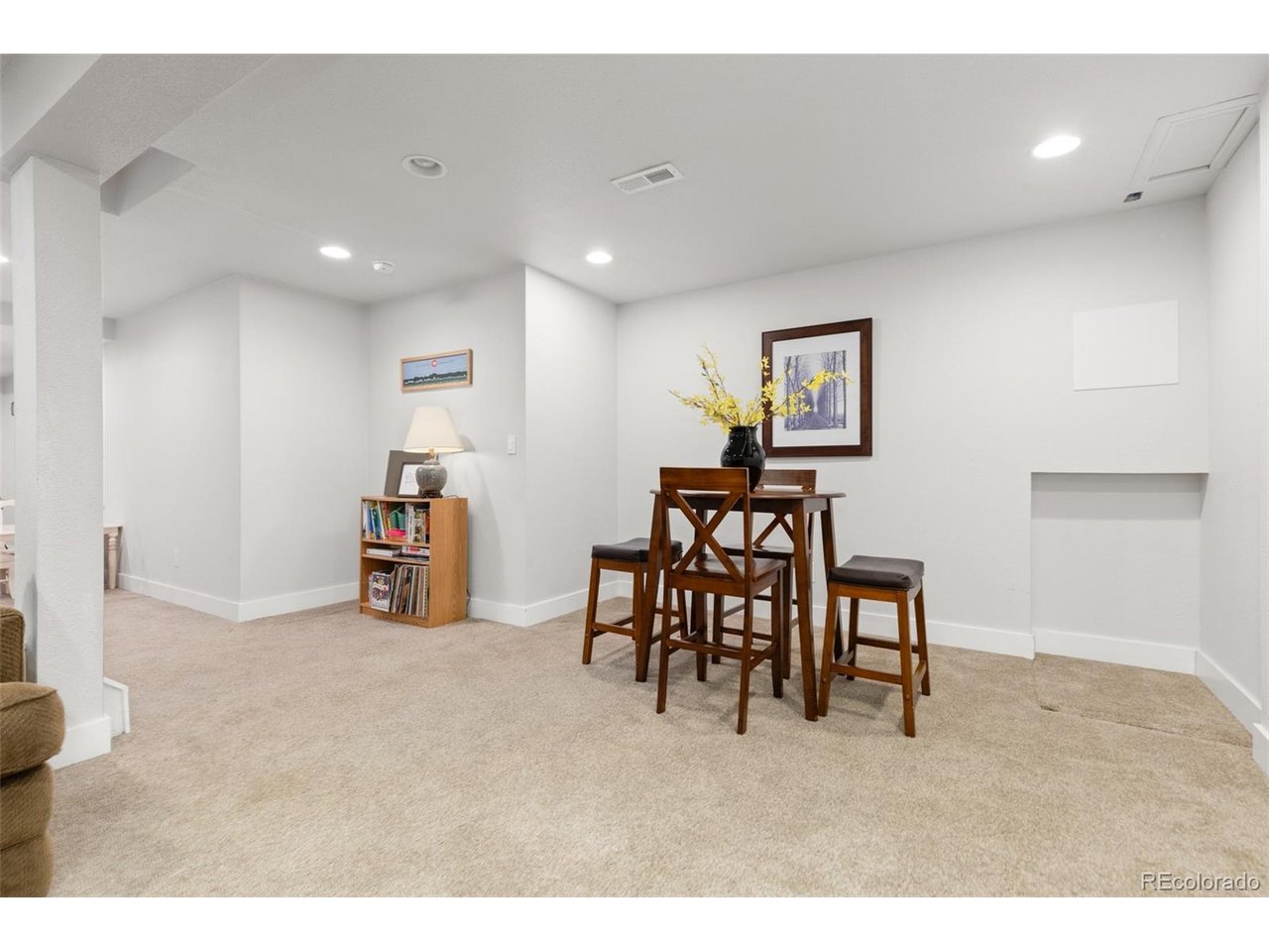 966 Highland Park Dr