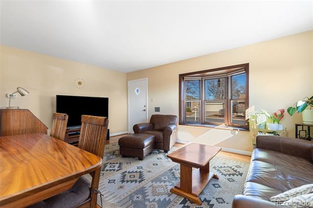 1260 Mariposa Drive