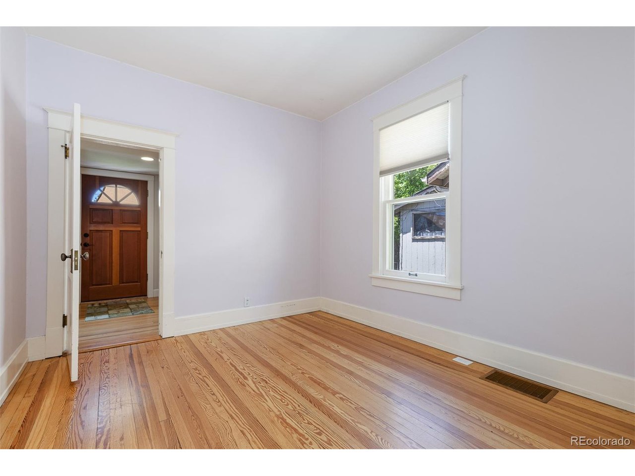 1121 S Ogden St