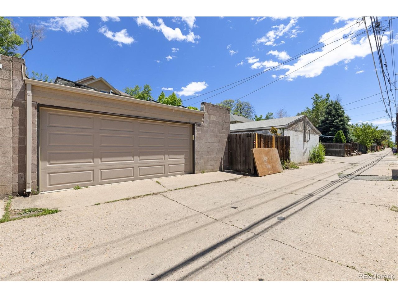 1121 S Ogden St