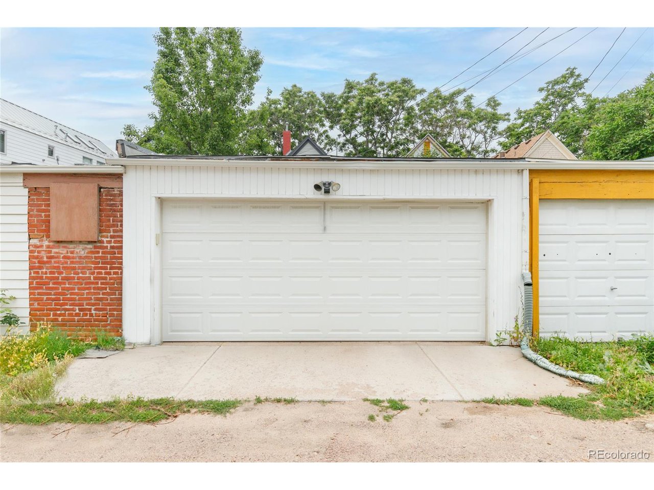 2211 W 33rd Ave