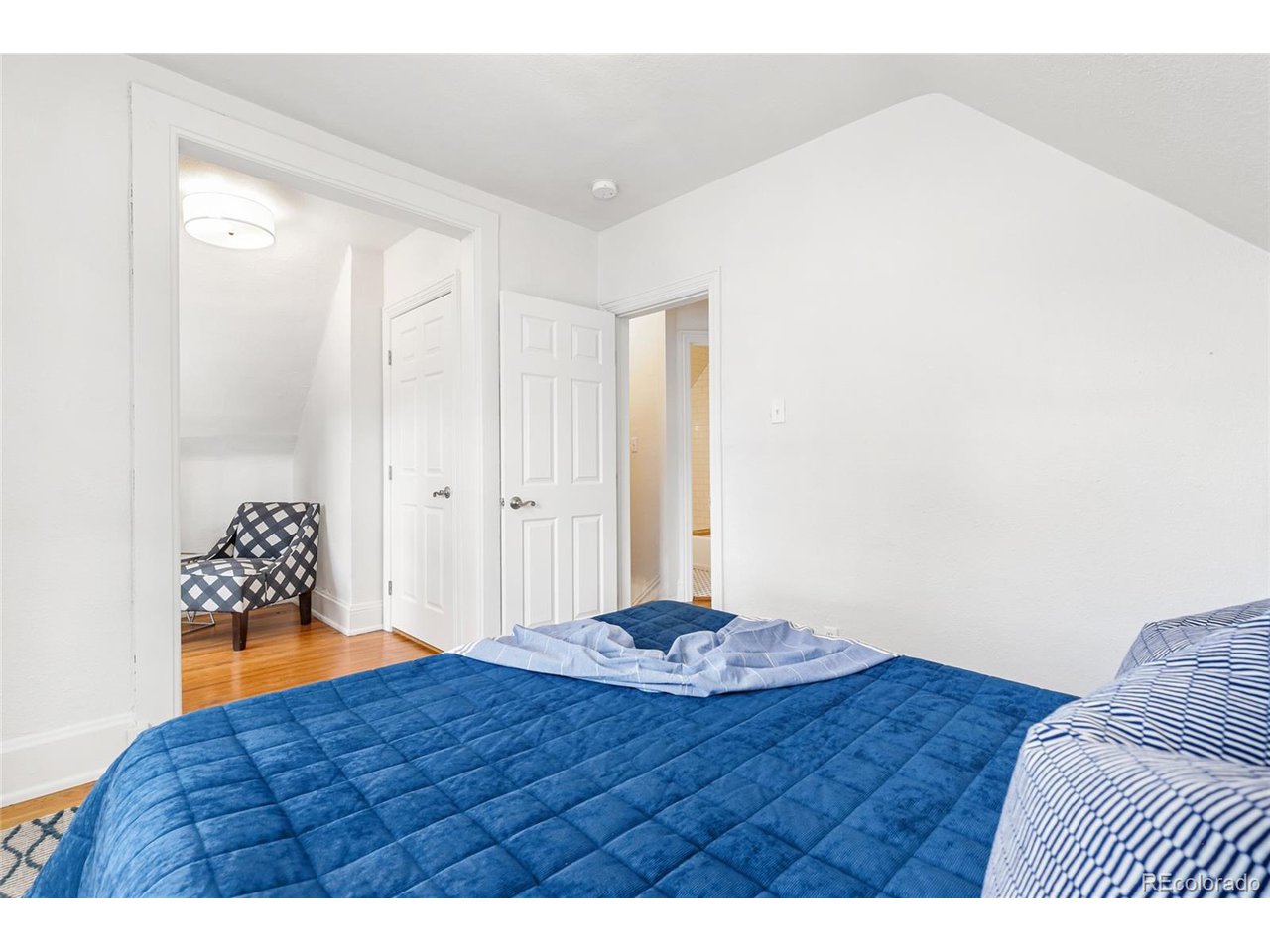 2211 W 33rd Ave