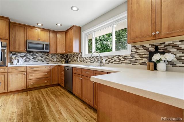 6122 Lewis Court