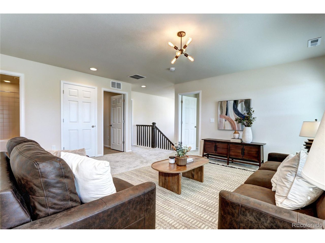 7353 S Queensburg St