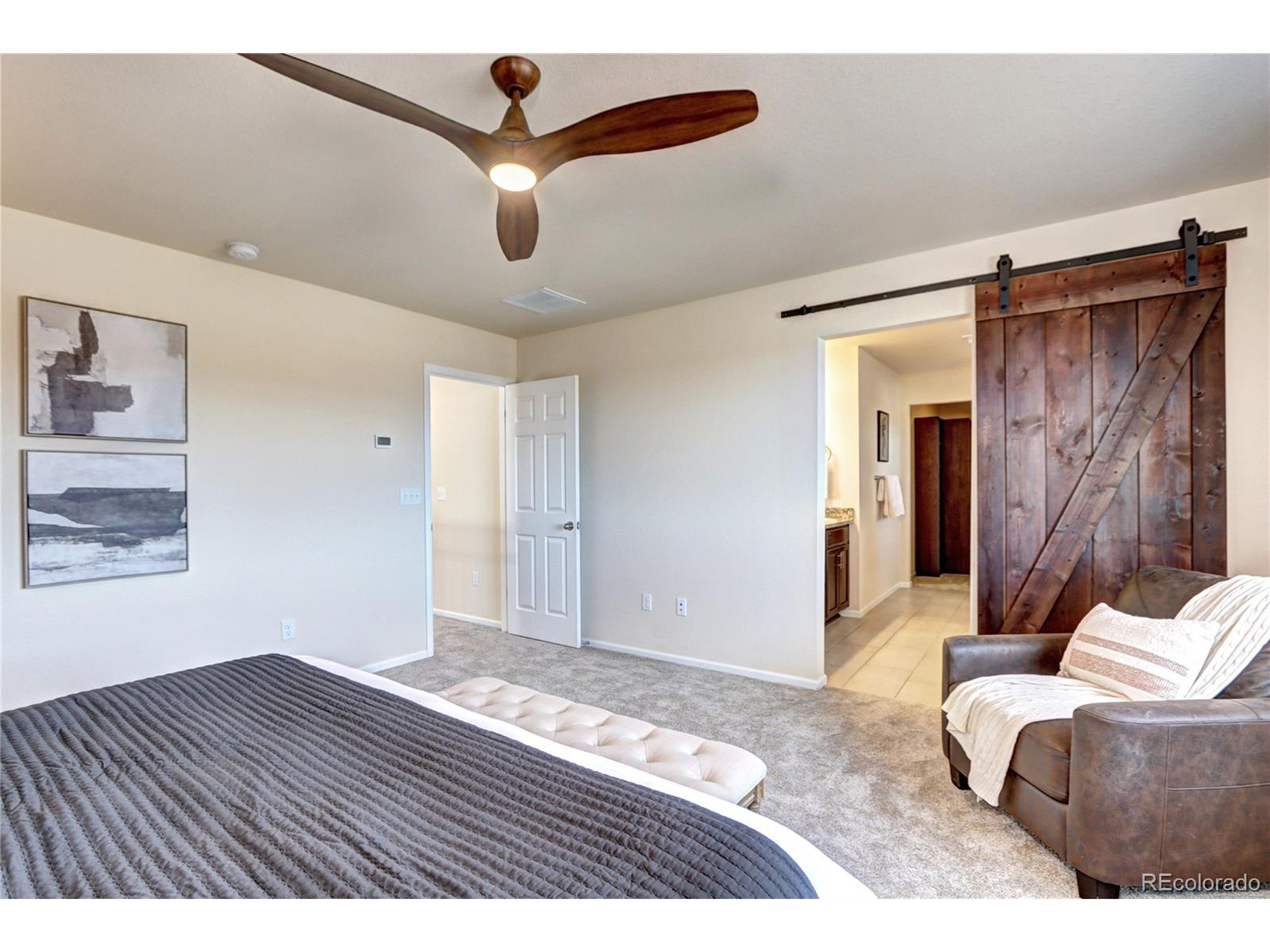 7353 S Queensburg St