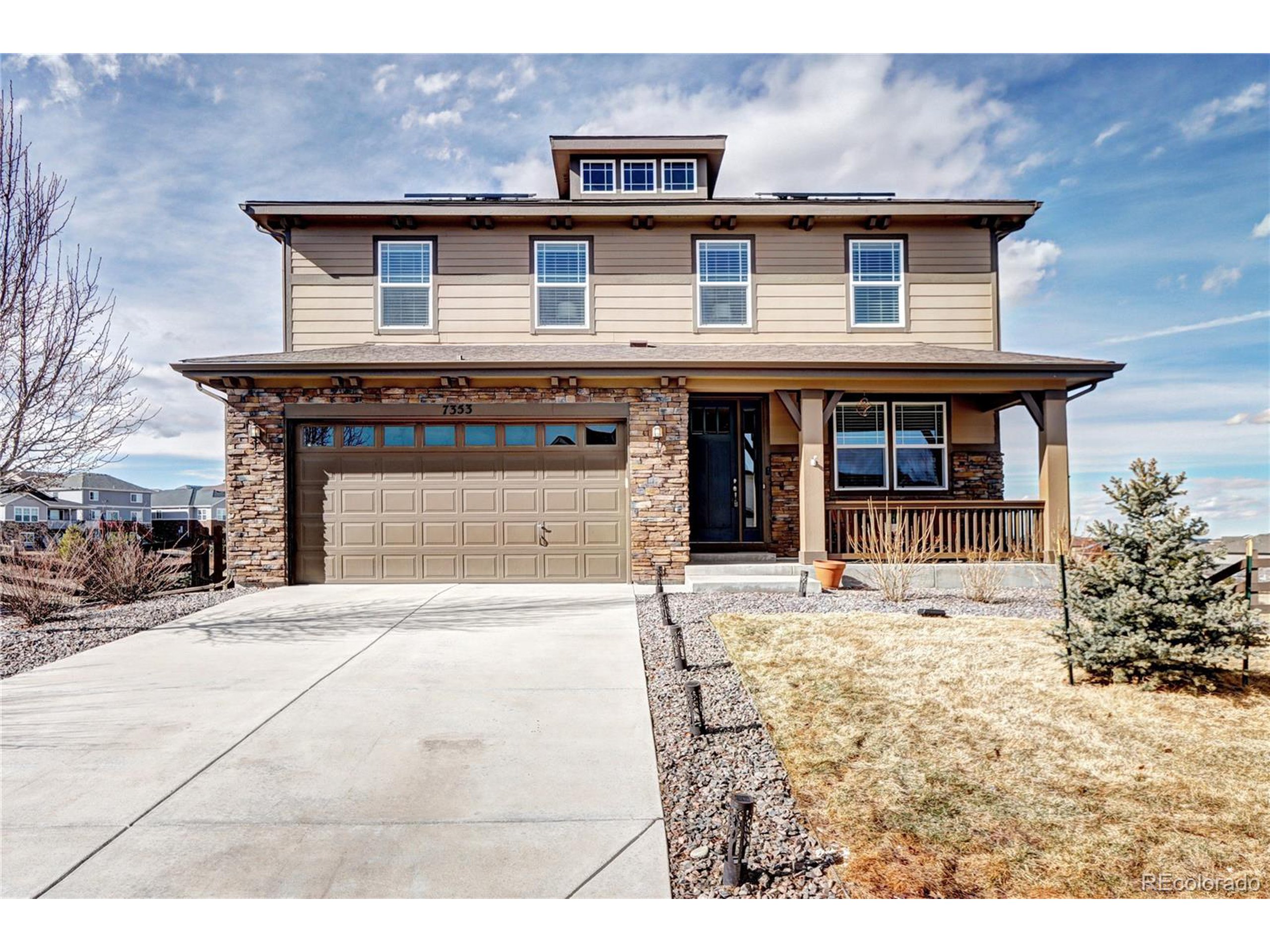 7353 S Queensburg St