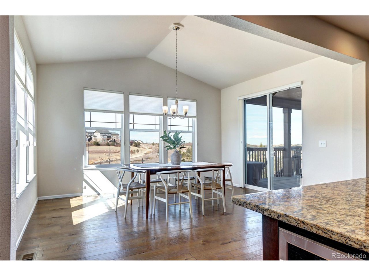 7353 S Queensburg St