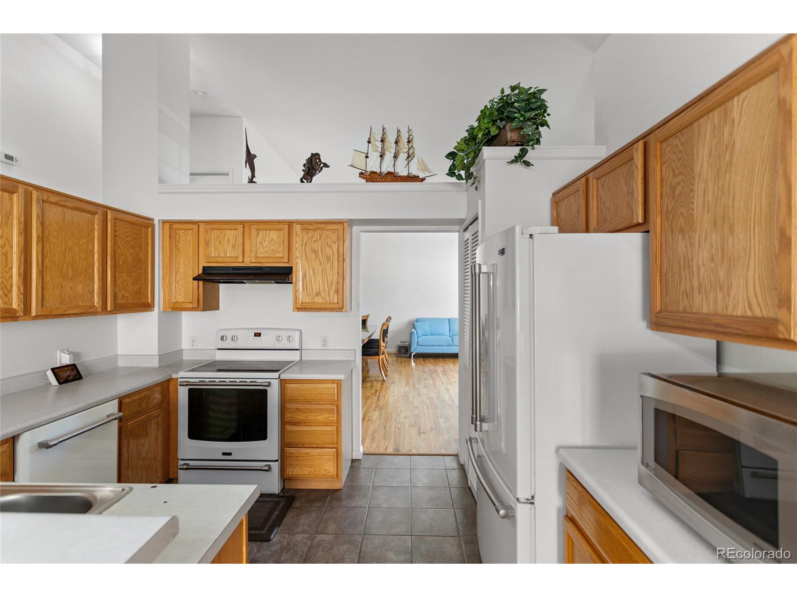 323 Monmouth Ave