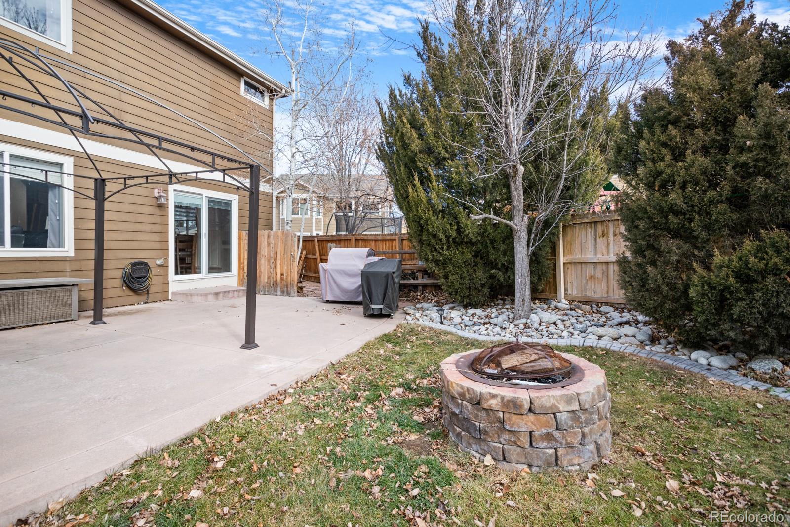 2888 E 135th Place