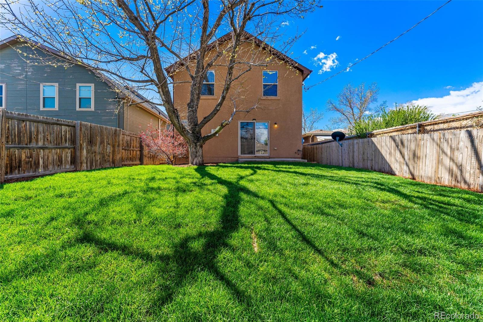 5671 W Green Meadows Place