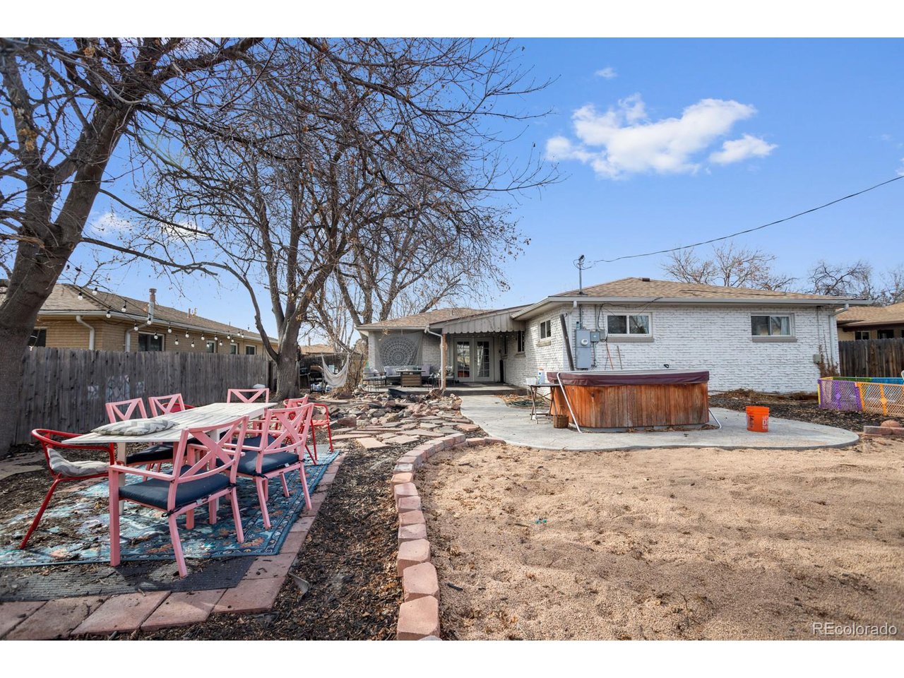 350 Kohl St