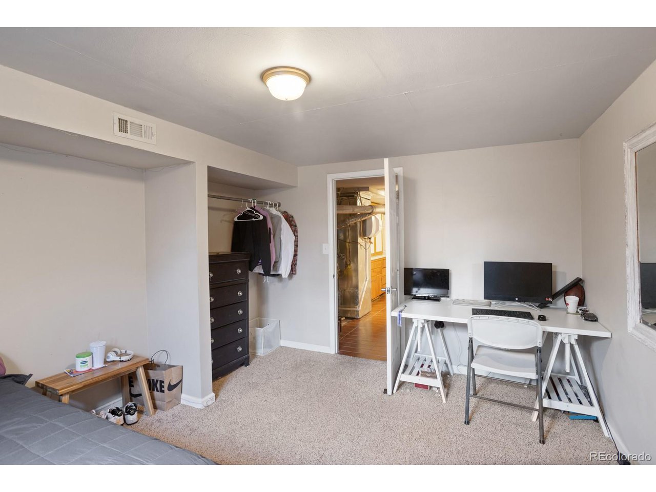 350 Kohl St