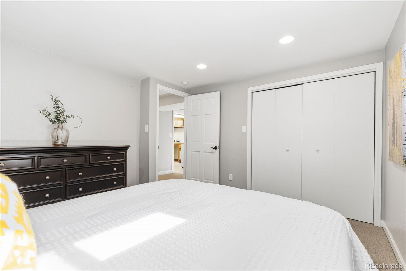 5073 S Newton Street