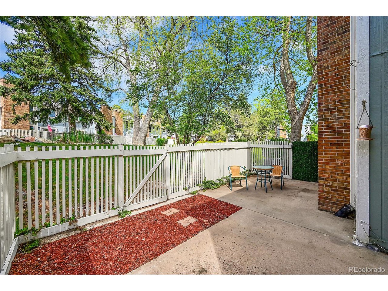 3087 S Macon Cir