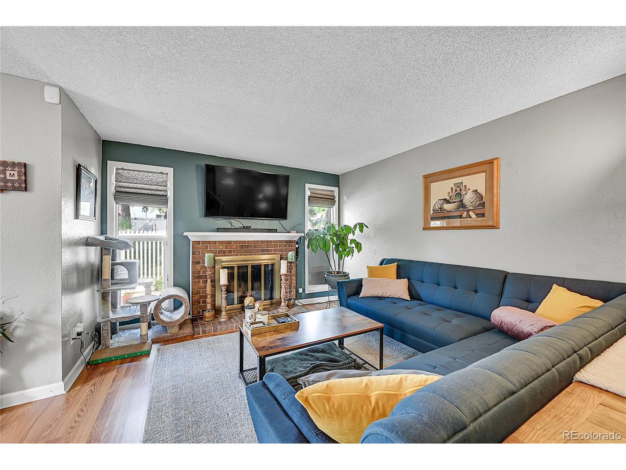3087 S Macon Cir